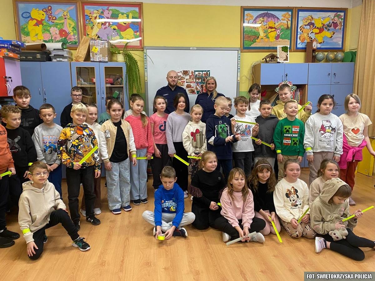 Bezpieczne ferie. Policjanci edukowali uczniów [zdjęcia]