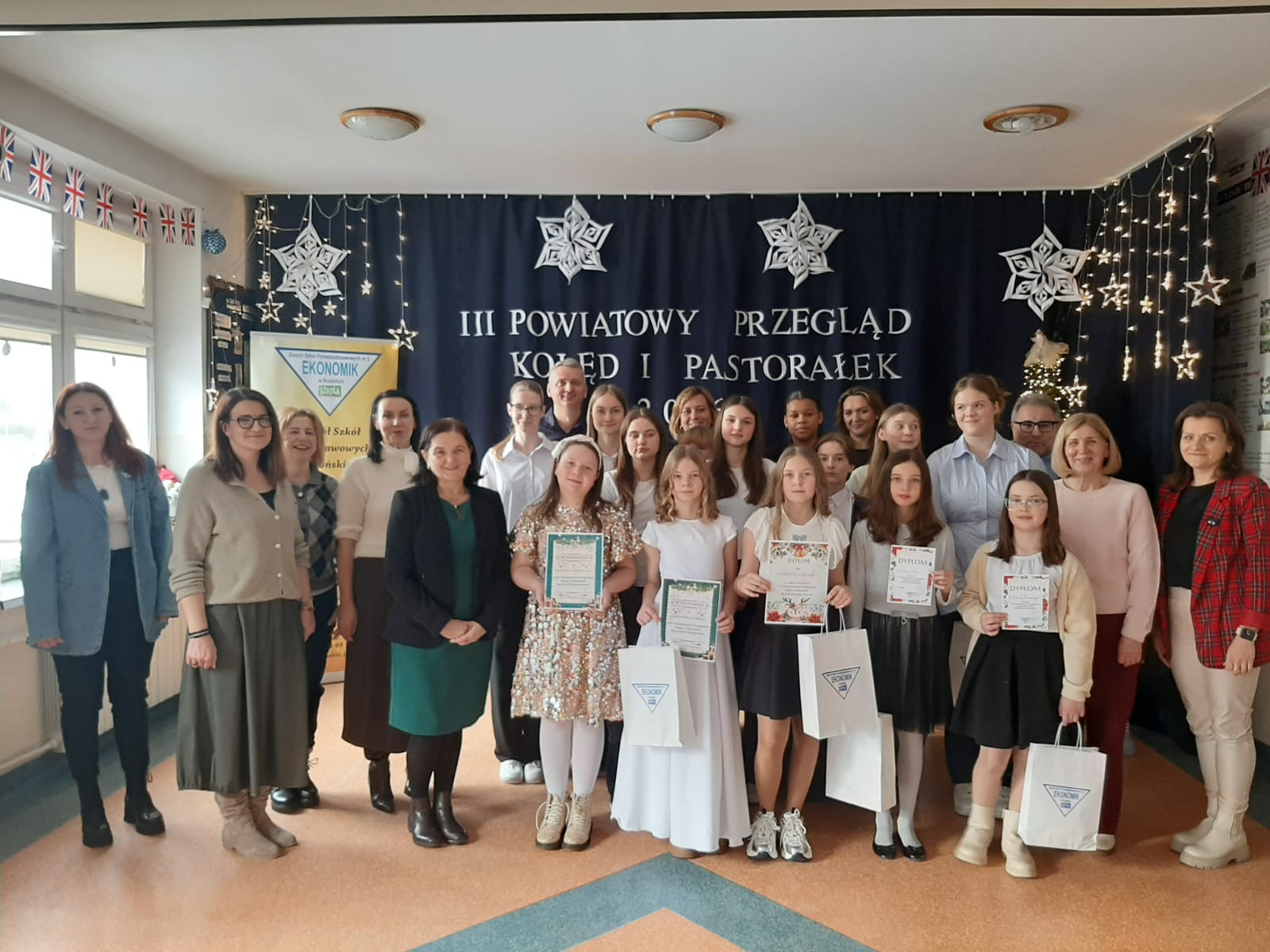 III Powiatowy Przegląd Kolęd i Pastorałek w Ekonomiku [zdjęcia]