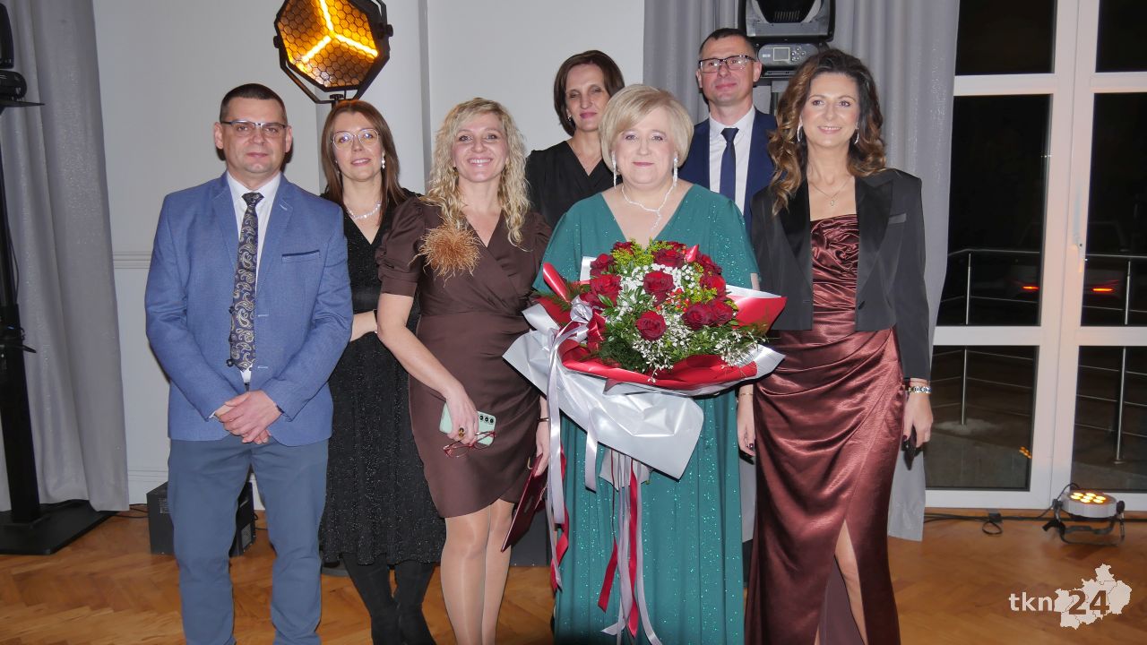 Piękny bal na ponad sto osób! Zobaczcie relację ze studniówki Górki ze Stąporkowa [wideo, zdjęcia]